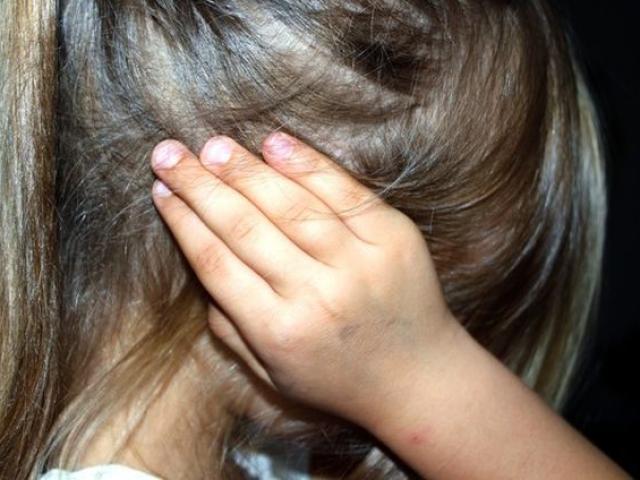 Bé gái đột nhiên hoảng loạn trong tiết học giáo dục giới tính và sự thật kinh hoàng phía sau