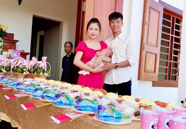 Hội các nàng Wags Việt sau sinh: Ai cũng hóa mỹ nhân, chỉ một người mãi vẫn béo ú - 3