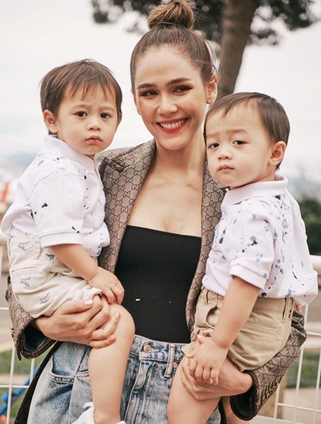 Gia thế amp;#34;khủngamp;#34;, độ giàu có hơn người của chồng mỹ nhân đẹp nhất Thái Lan - 13