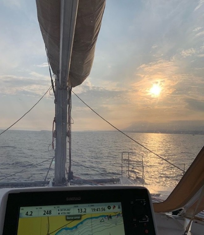 Gia thế amp;#34;khủngamp;#34;, độ giàu có hơn người của chồng mỹ nhân đẹp nhất Thái Lan - 4