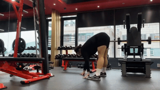 Thánh ăn Hàn Quốc từng nặng 130kg nay đã khác, vòng 2 phẳng lì, đôi chân giống hệt Miu Lê - 26