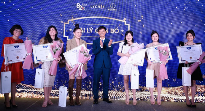 Noo Phước Thịnh đẹp mộng mị như nam thần, hát hit triệu view - 6