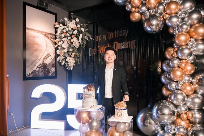 Thiếu gia Việt là chủ tịch trẻ nhất của một đội bóng nổi tiếng, có khối tài sản khổng lồ - 1