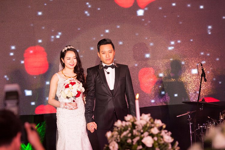 6 bóng hồng trong đời Tuấn Hưng: Người sinh đông con được xe bạc tỷ, người bị đồn amp;#34;tiểu tamamp;#34; - 15