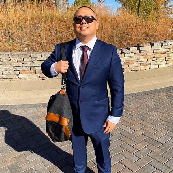 Ly hôn chồng Bỉ, amp;#34;cô gái Hamp;#39;Mông nói tiếng Anh như gióamp;#34; yêu hẳn doanh nhân người Mỹ - 4