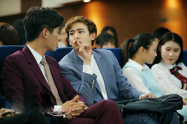 4 chàng trai amp;#34;ngậm thìa vàngamp;#34; của showbiz Thái Lan: Thiếu gia Tuổi Nổi Loạn chưa bằng amp;#34;Hoàng tử Tháiamp;#34; - 16