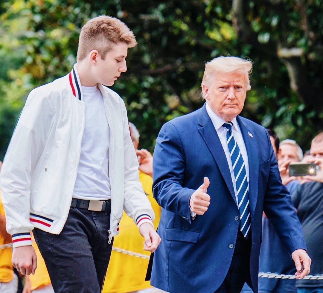 amp;#34;Hoàng tử Nhà Trắngamp;#34; Barron Trump gây bão với chiều cao hơn 2m, 14 tuổi trổ mã tài tử - 8