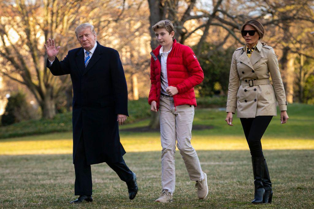 amp;#34;Hoàng tử Nhà Trắngamp;#34; Barron Trump gây bão với chiều cao hơn 2m, 14 tuổi trổ mã tài tử - 5