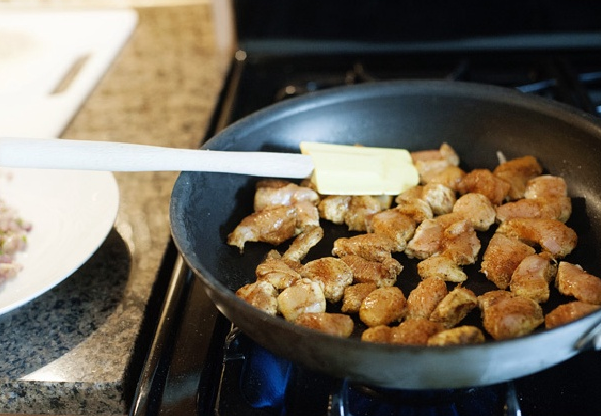 Cách làm thịt gà xào lăn thơm ngon cực đơn giản - 8