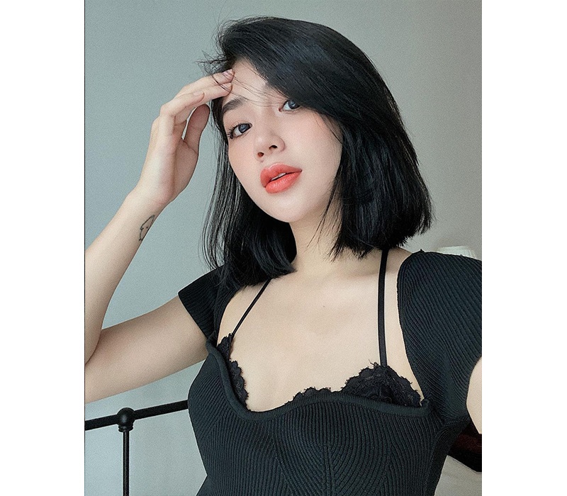 Không phải cái tên quá nổi tiếng trên mạng xã hội, Phạm Huỳnh Gia Thảo vẫn là một trong những hot girl sở hữu trang instagram với lượng người theo dõi lớn. 
