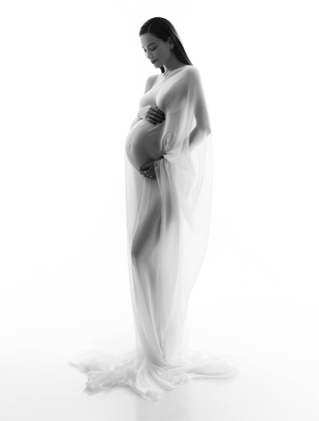 Hà Hồ nói về song thai: amp;#34;Tụi con lớn lắm, chật ních trong bụng, mẹ mất ngủ, ăn cũng nhiềuamp;#34; - 2