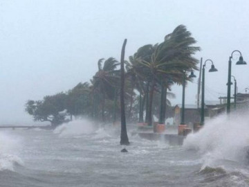 Bão Goni giật cấp 17 lao nhanh vào biển Đông, hướng vào những tỉnh nào miền Trung?