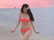 Clip Eva - Body bốc lửa của cô gái được mệnh danh 'nữ thần dương cầm'