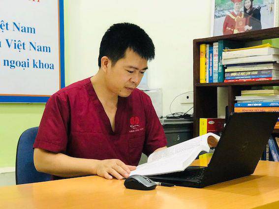 Hà Nội: Vợ đòi quay lại amp;#34;cảnh nóngamp;#34;, tát chồng liên tục khi quan hệ để được thăng hoa - 1