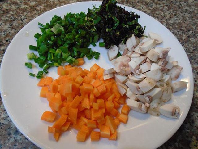 3 cách nấu cháo thịt bò bằm cho bé thơm ngon đậm đà, vừa miệng - 4