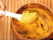 Sức khỏe - Tắc ruột do dùng nghệ trộn mật ong, bác sĩ cảnh báo: Đó không phải là thần dược