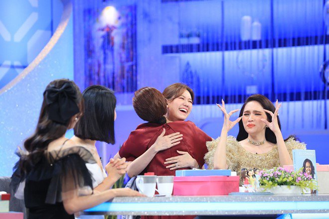 Hari Won khóc: amp;#34;Có nhiều việc em đang bị áp lực, mới đây ngất xỉuamp;#34; - 5