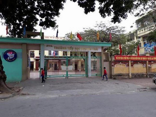 Hơn 100 học sinh tại một trường tiểu học ở Hà Nội đồng loạt nghỉ học bất thường - 1