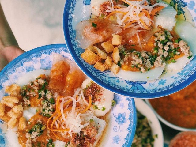 Món ngon Sài Gòn: Bánh bèo ngon xỉu và bánh mì ngủ gật thấy là thương