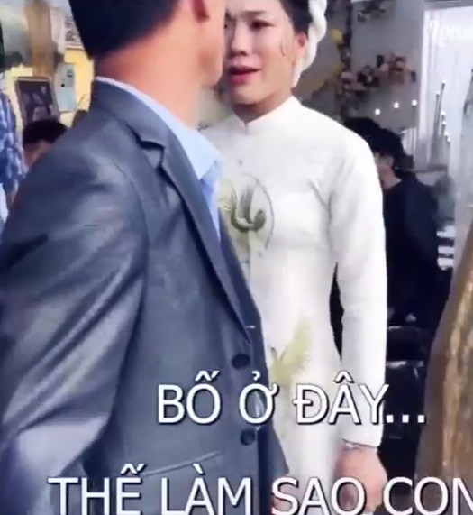 Cô dâu đòi bố ở lại sau đám cưới, ông bố nói một câu khiến cả hôn trường bật cười - 1