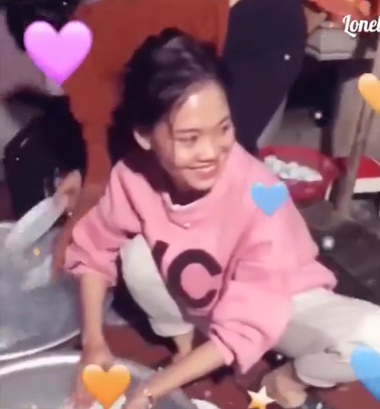 Cô dâu đòi bố ở lại sau đám cưới, ông bố nói một câu khiến cả hôn trường bật cười - 5