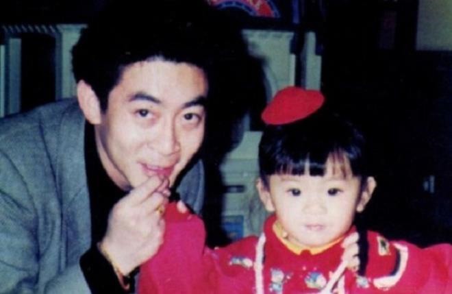 Con gái gần 30 năm giấu kín của amp;#34;Tôn Ngộ Khôngamp;#34;: Xinh đẹp, giỏi giang, được bố quý như vàng - 8