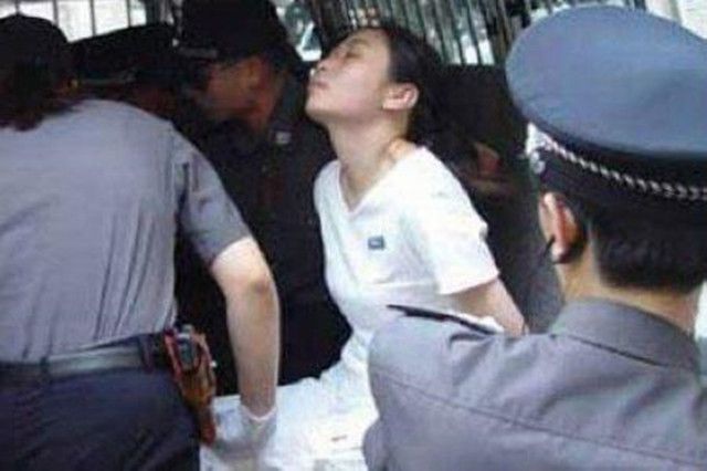 Giết bạn trai vì không giàu có, nữ tử tù bị hành quyết vẫn amp;#34;bật quan tàiamp;#34; sống dậy - 1