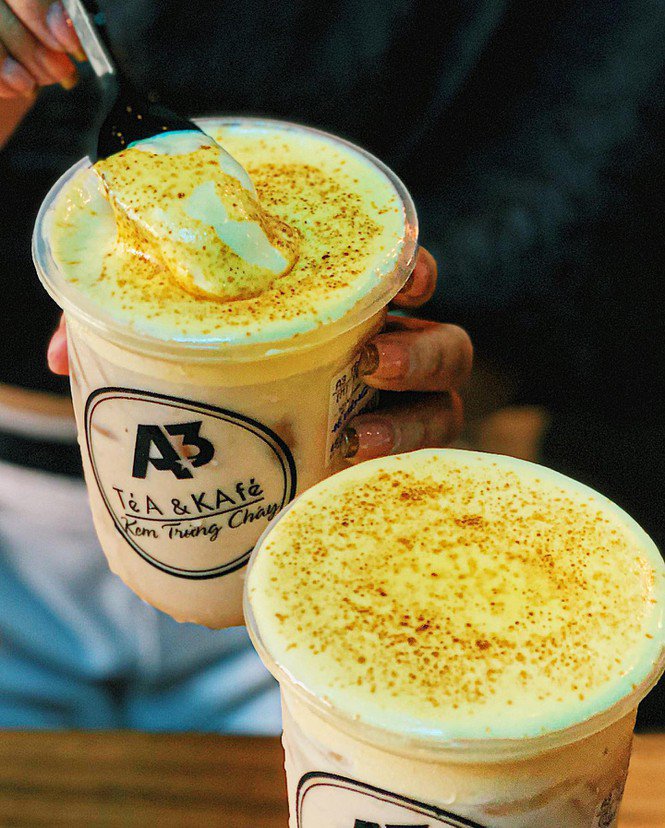 Món ngon cuối tuần: Kem trứng cháy và trà sữa phô mai cho những tín đồ không sợ béo - 2