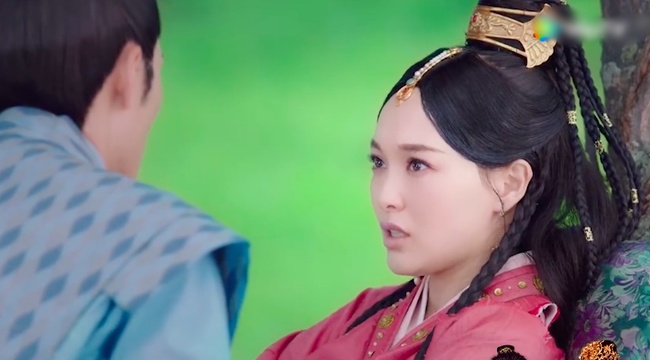 amp;#34;Nữ thần Kim Ưng già nhất lịch sửamp;#34;: Lợi dụng con gái quảng bá phim, lộ sạn dùng thế thân - 8