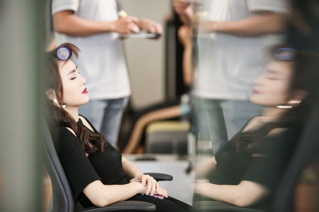 Xót xa hình ảnh Ninh Dương Lan Ngọc amp;#34;bán mạngamp;#34; làm việc trước khi tiết lộ bị ung thư - 5