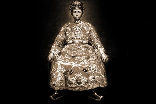 Hoàng đế Việt vừa lên ngôi được 3 ngày đã bị phế truất, dám gian díu với vợ của cha - 3