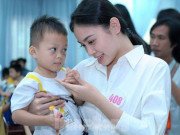 Clip Eva - Thí sinh HHVN xúc động nghe trẻ Trung tâm Bảo trợ trẻ em Vũng Tàu hát 'Mẹ yêu ơi'