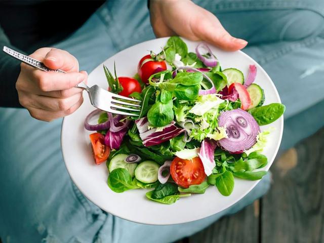 Ăn chay có tốt không? Những tác hại khó lường của việc ăn chay