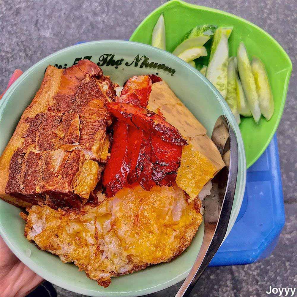 Có gì trong quán xôi phố Thợ Nhuộm mà cứ ghé Hà Nội là hàng loạt sao Việt check-in? - 4