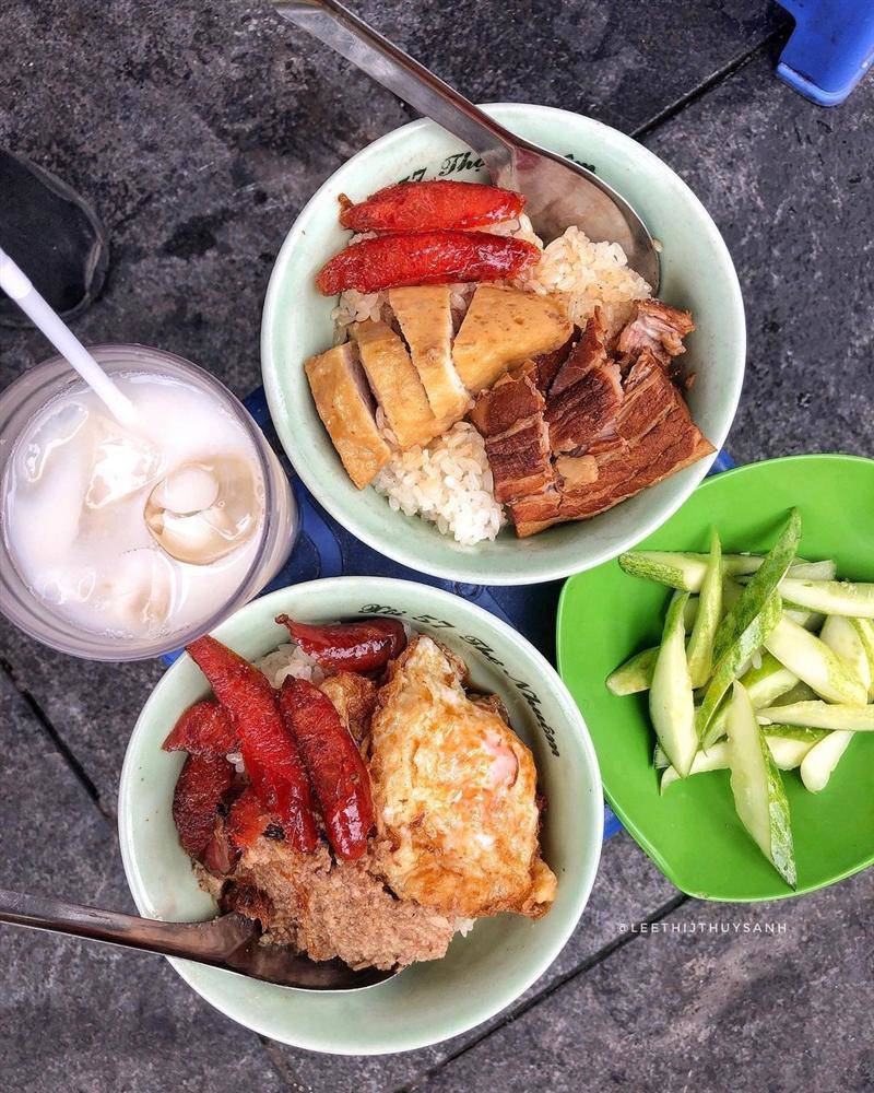 Có gì trong quán xôi phố Thợ Nhuộm mà cứ ghé Hà Nội là hàng loạt sao Việt check-in? - 2