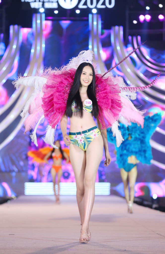 Đeo cánh nhái show diễn nội y đình đám, dàn mỹ nhân Hoa hậu Việt Nam vẫn đẹp bất chấp - 11