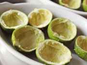 Sức khỏe - Vắt chanh bỏ vỏ - người Việt đang vứt bộ phận cực tốt của quả chanh vào thùng rác