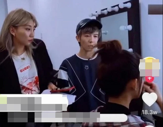 Đàn em bị Triệu Vy mắng phát khóc lộ amp;#34;phốtamp;#34; hỗn hào, gián tiếp gây chết người - 2