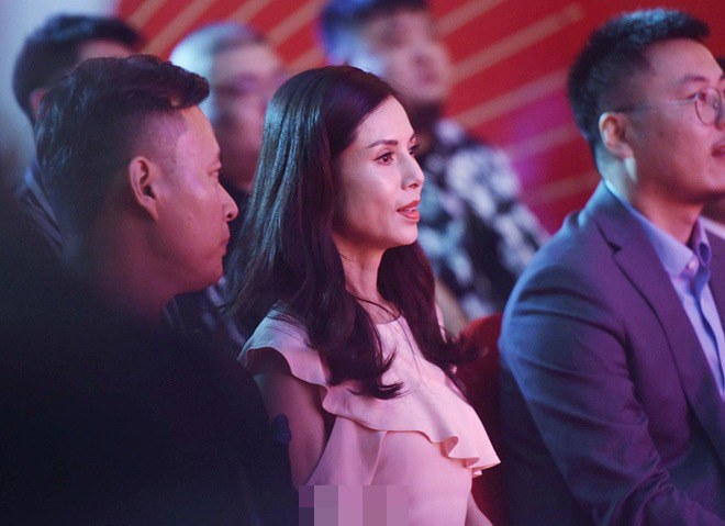 Ngôi sao 24/7: Thêm thông tin Trương Bá Chi có bầu lần 4 với chồng cũ, đang chờ ngày đẻ - 5