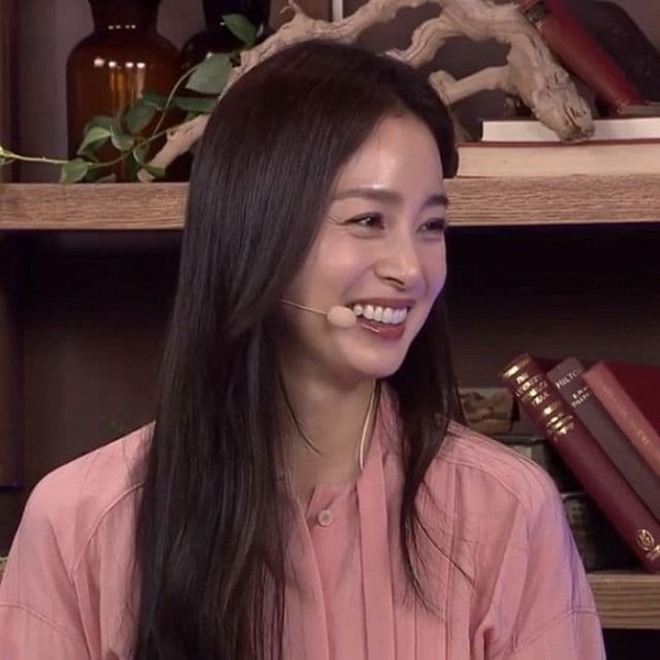 Đẻ xong 2 con, Kim Tae Hee bắt đầu bị lão hóa, nhìn xuống vòng 2 mới sốc - 1