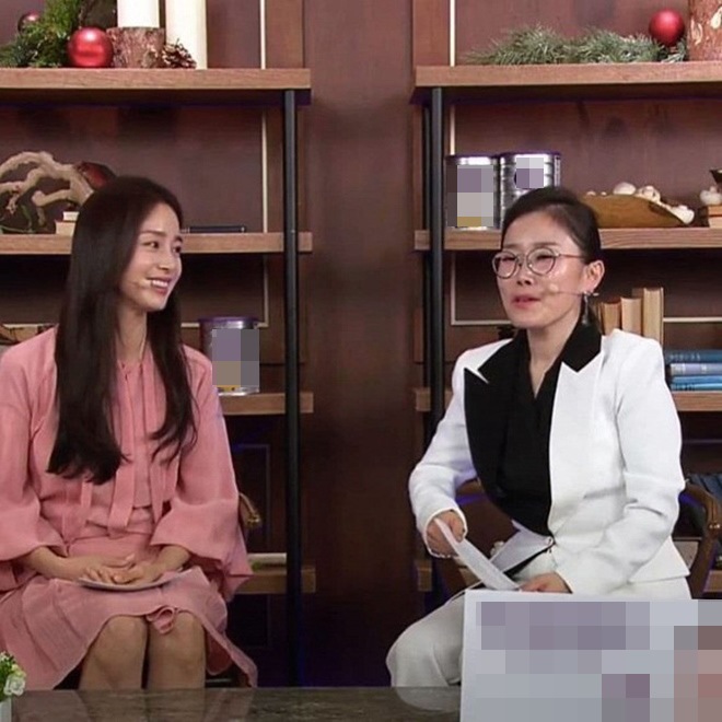 Đẻ xong 2 con, Kim Tae Hee bắt đầu bị lão hóa, nhìn xuống vòng 2 mới sốc - 2