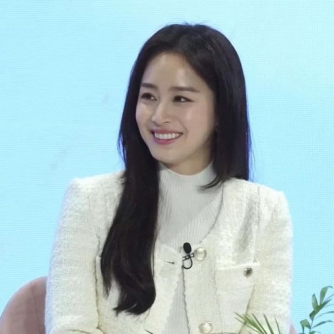 Đẻ xong 2 con, Kim Tae Hee bắt đầu bị lão hóa, nhìn xuống vòng 2 mới sốc - 5