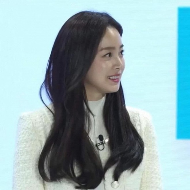 Đẻ xong 2 con, Kim Tae Hee bắt đầu bị lão hóa, nhìn xuống vòng 2 mới sốc - 6