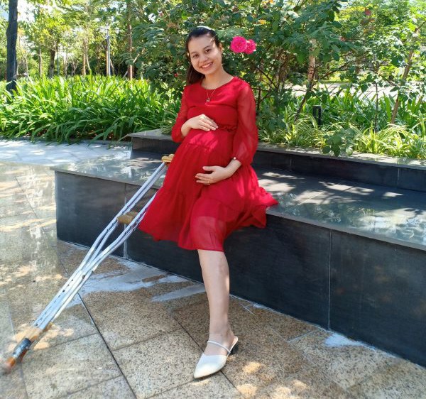 Cô gái một chân Bắc Giang sinh con, chồng khuyết tật vào tận phòng đẻ nhìn mặt con - 6