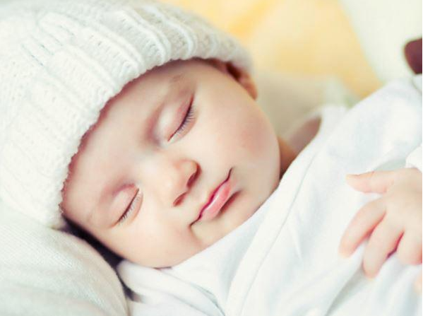 Thời gian ngủ của trẻ sơ sinh từ 0 - 12 tháng tuổi và cách giúp bé ngủ ngon - 1