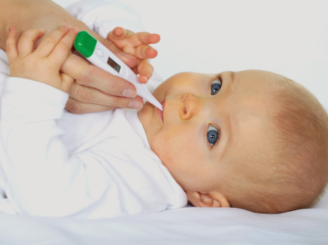 Trẻ sơ sinh bao nhiêu độ là sốt và nhiệt độ bình thường là bao nhiêu? - 2