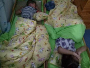 Yêu con - Bé trai có hành động nhạy cảm trong lớp mầm non, cô giáo đỏ mặt khi phát hiện