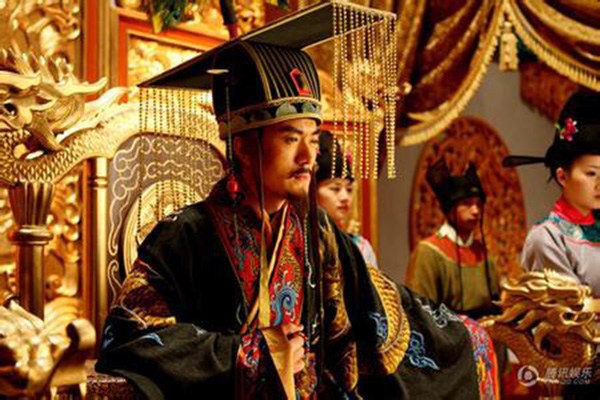 Tại sao Hoàng đế thường đoản thọ dù sống sung sướng, có phi tần mỹ nữ vây quanh? - 1