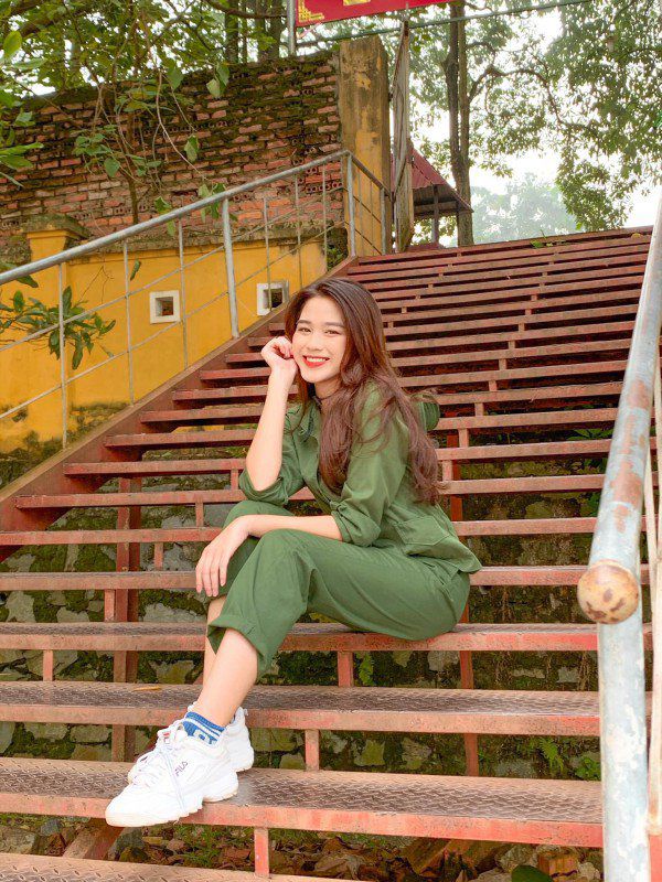 Phỏng vấn bố Tân Hoa hậu: Đỗ Thị Hà trốn nhà đi thi, lên cấp 3 mới biết điệu - 6