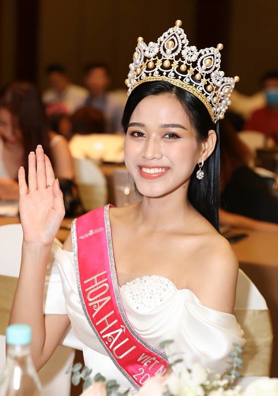 Tân Hoa hậu Đỗ Thị Hà trả lời khi bị amp;#34;đào mộamp;#34; loạt phát ngôn tục tĩu trên MXH - 4